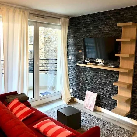 Flat In Le Roy, 6 Min From Paris Apartment